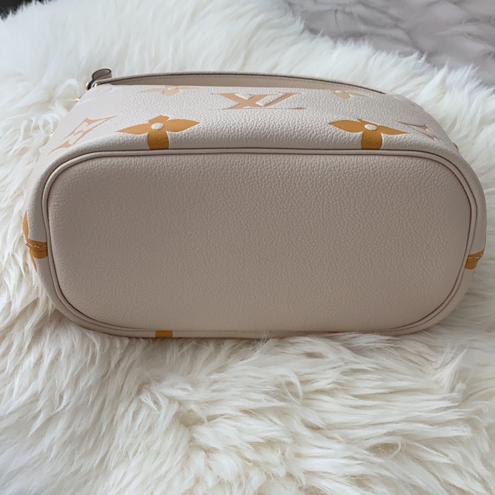 Louis Vuitton marshmallow handbag 🇫🇷 - Picture 5 of 14
